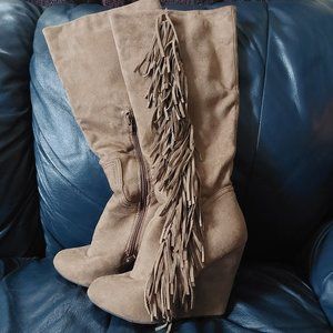 Wedge boots